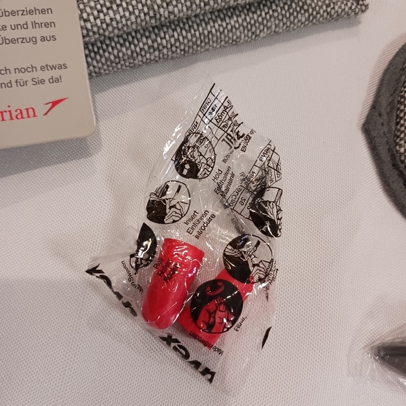 Austrian Airline Amenity Kit 10 items Swag Bag Travel Packable - Picture 4 of 9